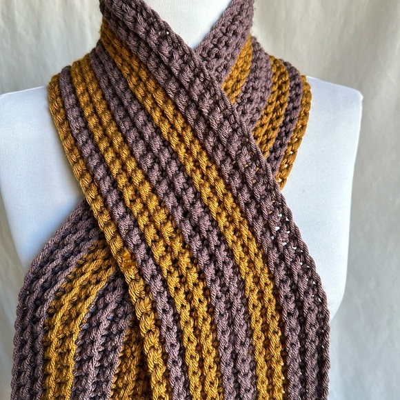 Accessories - Two-tone elongated stripe knit scarf